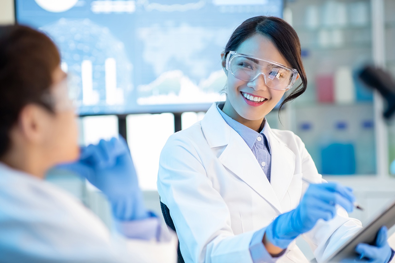 asian scientist team meeting